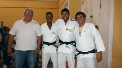 Judocas de Piraí conquistam faixa preta