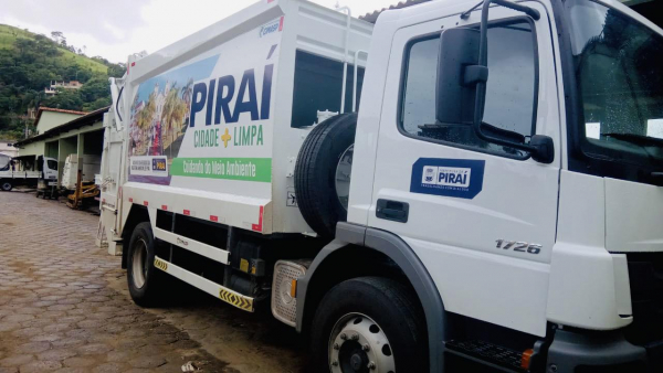 A Prefeitura de Piraí adquiriu um caminhão zero quilômetro