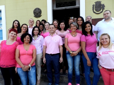 Prefeitura mobiliza funcionários no Outubro Rosa
