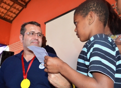 Medalhista olímpico visita escola Luiz Marinho Vidal