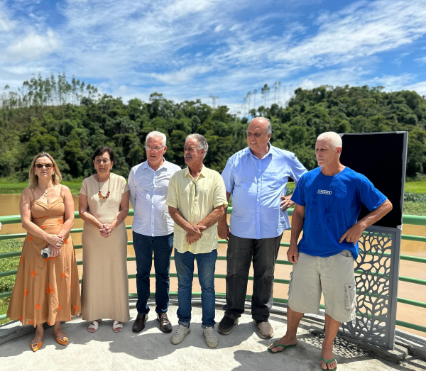 Ponte Ivany Dias Passos é inaugurada no bairro Enseada das Garças