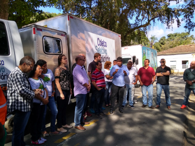 Prefeitura recebe caminhão para ampliar o programa de Coleta Seletiva