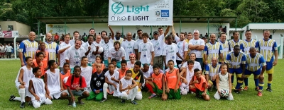 Light Futebol Show enche o campo do Rodoviário em partida beneficente