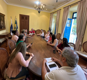 Prefeito Dr. Ricardo Passos homenageia servidores da Secretaria Municipal de Fazenda