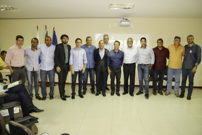 Prefeitos da Região se reuniram com o secretário de Estado Christino Áureo