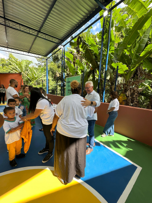 Cobertura do pátio da Escola Municipal Eugênio Lourenço Corrêa é inaugurada na Serra do Matoso