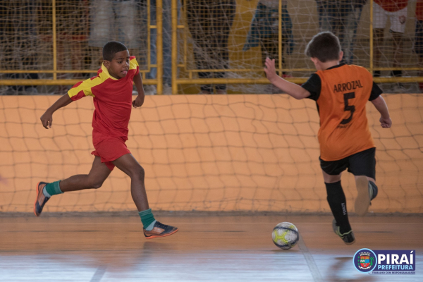 Iniciação Esportiva tem finais da Copa Futsal de Bairros